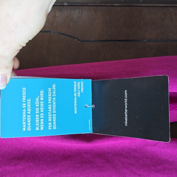 Nike Women's Magenta Long Sleeve Tee, Size Small, New With Tags - Picture 8 of 10